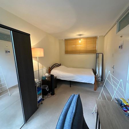 Cozy Room In Shared Home Near Canary Wharf ロンドン エクステリア 写真